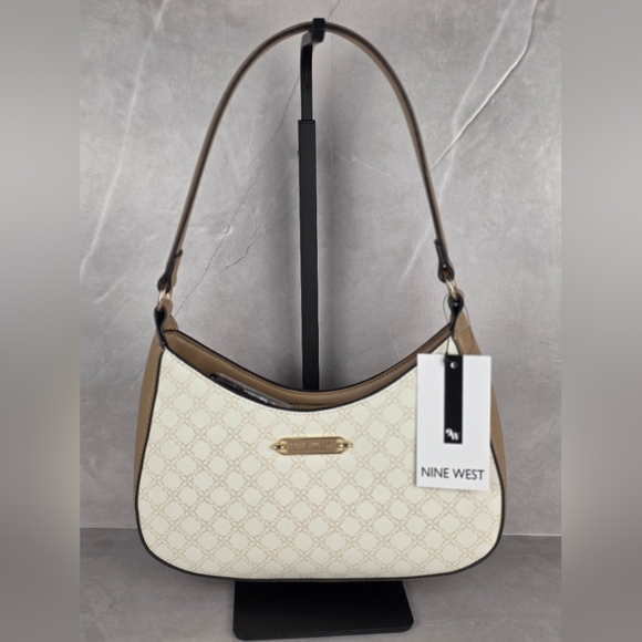 Nine West Handbags - Nine West Beige and Gold Zippered Bag